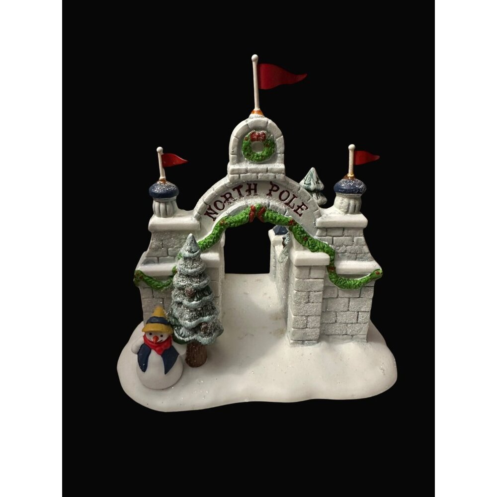 Heritage Village Collection North Pole Gate‎  Porcelain Dept 56 5632-4